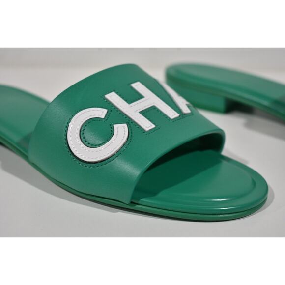 Chanel 23P Green White Leather CC Logo Letter Mules Slide Slip Sandal Flat 40 - Picture 4 of 12